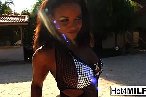 Two milfs have lesbian fun