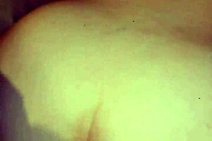 playing with pregnant milf big ass creampie