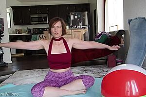 i'm teaching this sexy wife a lesson on her hairless pussy