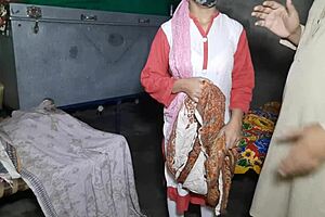 stepbrother bangin’ beautiful stepsister in hindi, oops!