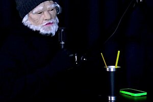 Morena gostosa strips, shows gorgeous tits despite hating exposure - Tifany Rocha swings!