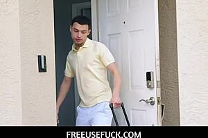 Freeusing Kylie's tight body as stepdad's sugarbaby