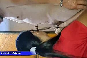 at the gym i give my stepfather a great blowjob while the trainer is watching us casero real