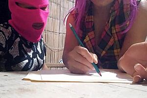 me visita mi compañero de la universidad en mi casa del campo lo vi muy musculoso y le propuse cosas sexuales sucias porno real casero