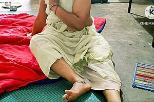 Indian Bhabhi Loves Fucking Boys