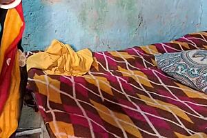 hot bhabhi fucked in saree in room, close up deepthroat