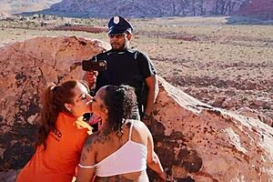 officer gets inmates to suck his dick