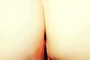 Maturemons fingering and pussy play in the garden!