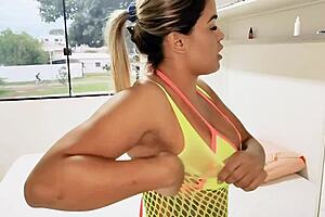 party at bar turned into group sex when girls got horny, i cum on face.