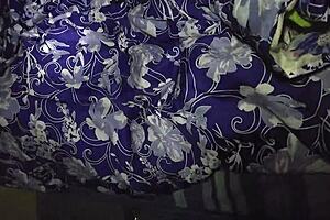 encuentro a la mama de mi mejor amigo recostada en mi cama humiliation