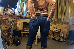 beautiful milf housewife teases with her hungry curvy pussy