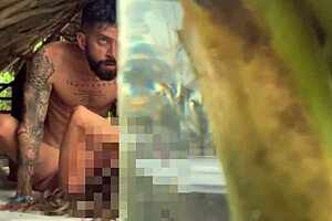 I give massages on the beach to tourists and play good music