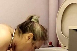 2024 09 10 esclave f la l�che chiottes