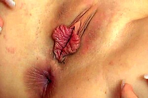 Vanilla Skye Shares Girly Thoughts In Bed