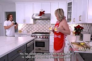 Milf sneaks stepson anal in kitchen! 🍑