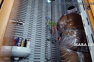 Shower session with mara exotic and her neighbor