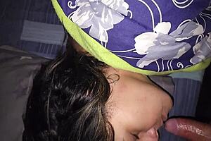 encuentro a la mama de mi mejor amigo recostada en mi cama humiliation