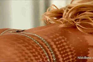 Big Boobs PAWG Nikki Benz Dances, Rubs Tits!