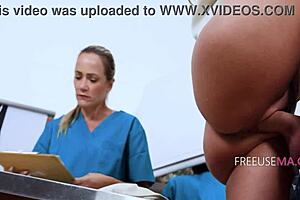 雇来干活结果撸管被炒😏