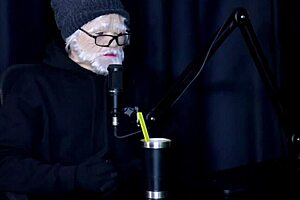 flor de damiana in group sex