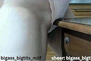 i finger my curvy milf pussy on desk with vibrator