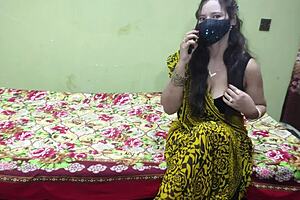 巴基斯坦阿姨叫朋友来硬肛交，带印地语音频