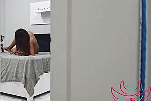 Hidden is more delicious, I fucked my friend's wife with a monster cock.