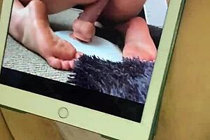 lil 18+ afternoon pussy lickin for me.