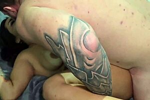 发现教子的女友穿内裤，她干得真猛！第二部分