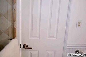 stepmom aaliyah love helps stepson with something special