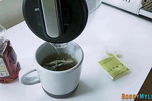 i fucked a chubby lesbian cougar with strapon