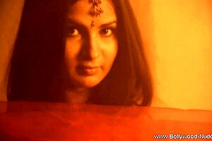 watch this beautiful indian milf dancing solo in a captivating performance