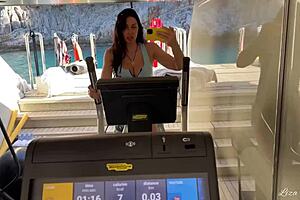 pillow booty pawg milf feels huge bbc pleasure in florida