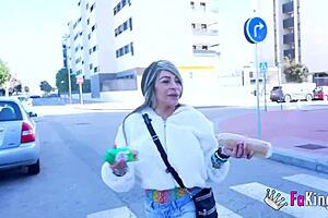 Mature Vanessa Colombiana Deepthroats And Rides In Missionary