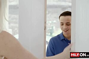 omg, this stunning blonde with big booty seduces stepson with her huge natural tits, cravin his dick so badd!