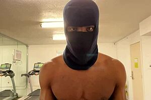 Muscular bodybuilder works biceps for lifting ladies in public California sex