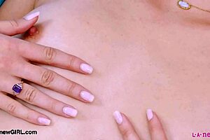 Alluring Brunette Beauty!