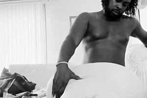 Роскошные пышки BBW фантазируют о залете от BBC