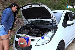 my car breaks down, guy helps fix it