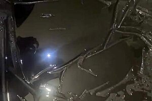 My beautiful neighbor visits me in my room for sum fun