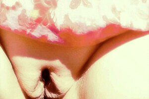 Mature cougar flashes her huge cunt and big pussy lips in exhibitionist scene