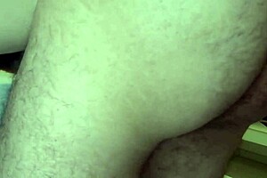 Sexo amador com boquete creampie porra na buceta e muitos gemidos quando eu faço a novinha gozar de verdade