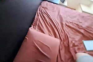 Latina maid in jeans gets creamy with seductive massage.