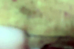 业余粉色阴户在失去处女106天后被舔，湿润性爱和情侣