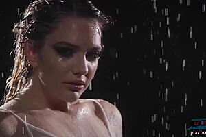 Big Ass Petite Milf Blonde Kenna James Hot Solo Striptease.