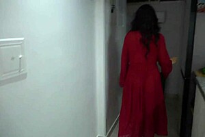 big-ass stepmom gets caught by a burglar in her own home