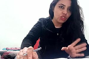 what bizarre fetishes does sarah rosa explore in her vlog?