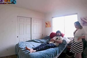 Why use stepmother's sex holes in the morning, cumming inside her big natural tits and riding?