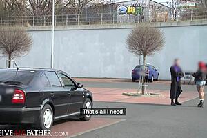 加油站光荣洞粗暴操红发巨乳美女