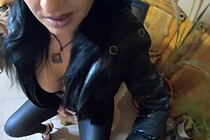 Wow, Milfycalla's Huge Cum Load On Black Leather Leggings In Glam Roleplay!